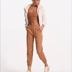 Vuori Boyfriend Jogger Pablo Santo Heather sold out online! XXS